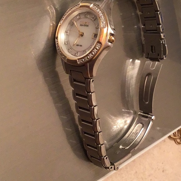 Women watch 😍Citizen Eco Drive - Picture 3 of 7